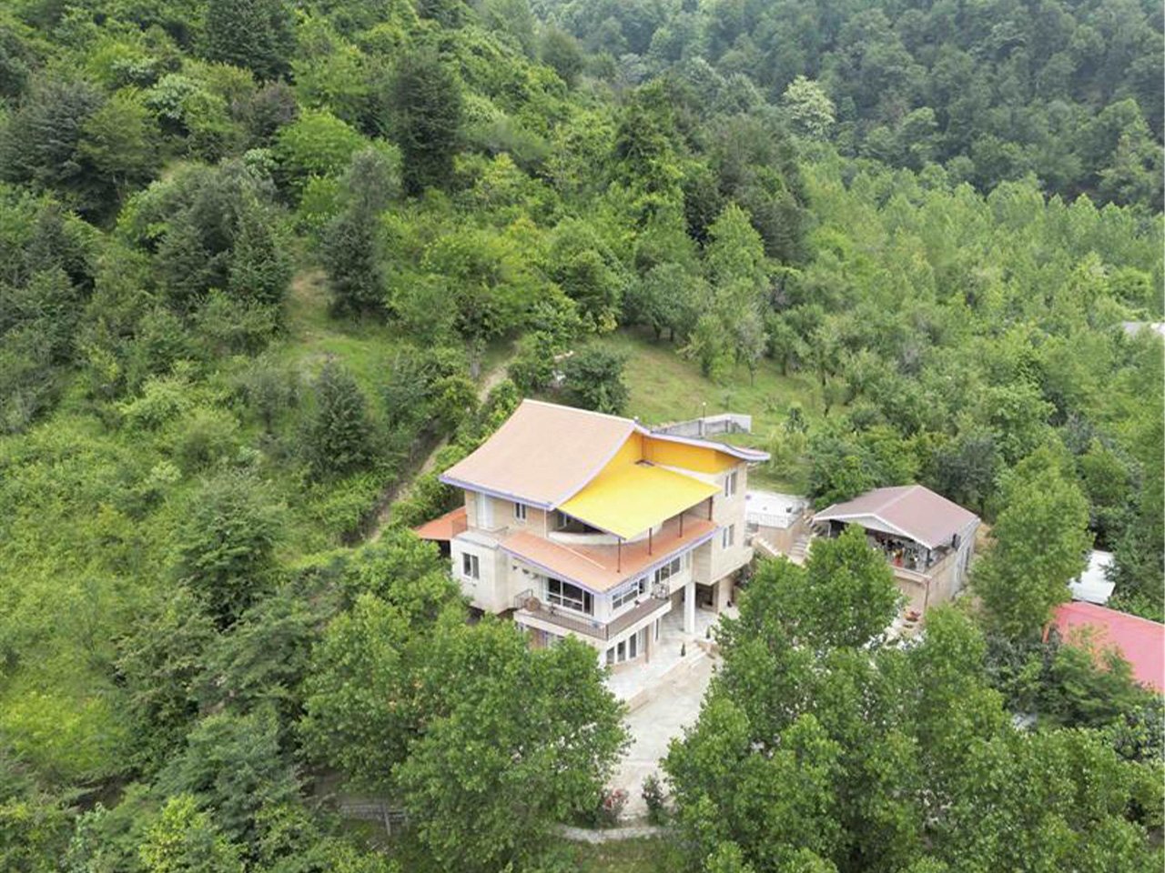 یک خوابه جنگلی پدری نور