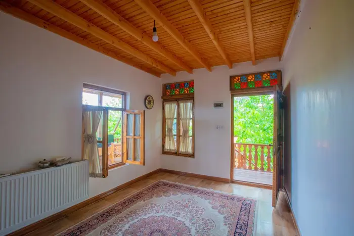 بوم گردی عمارت خورشید - واحد ٢