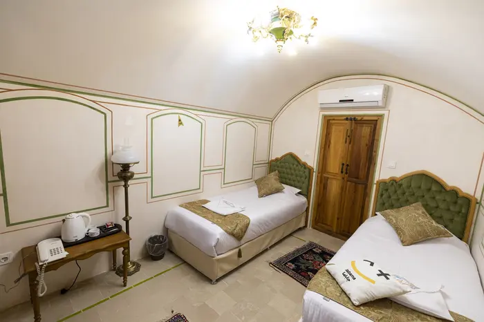 اقامتگاه سنتی سرای کاسیان - واحد 104 تویین کاشانه