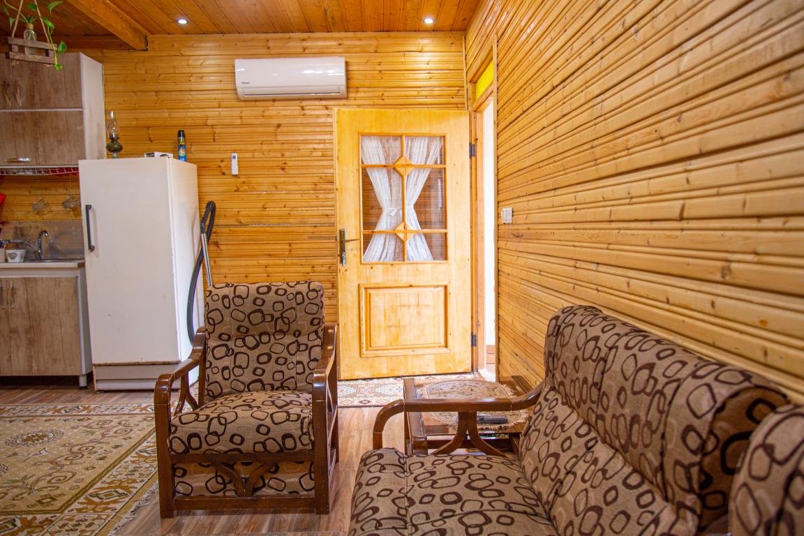 یک خوابه چوبی رهنما 1