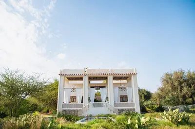 بومگردی پنج خوابه ساحلی استخردار نخلستون