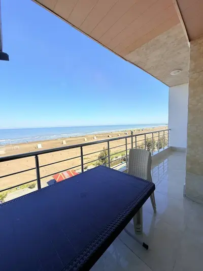 آپارتمان دوخوابه ساحلی تاج واحد 8