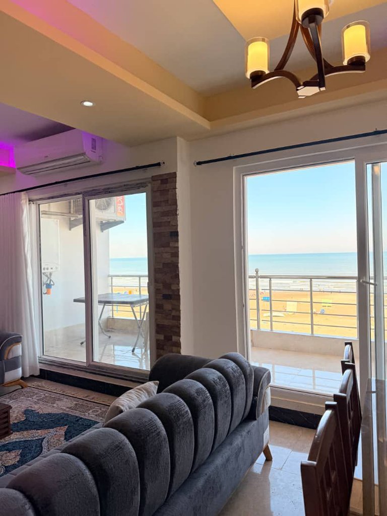 آپارتمان دوخوابه ساحلی تاج واحد ۱۰