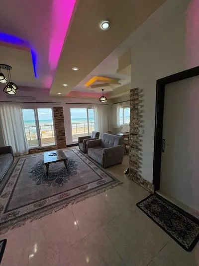 آپارتمان دوخوابه ساحلی تاج واحد ۴