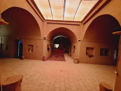 بومگردی وانیا - واحد زندگی