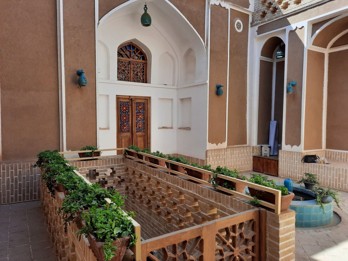 بومگردی ماه و ماهی - واحد 1