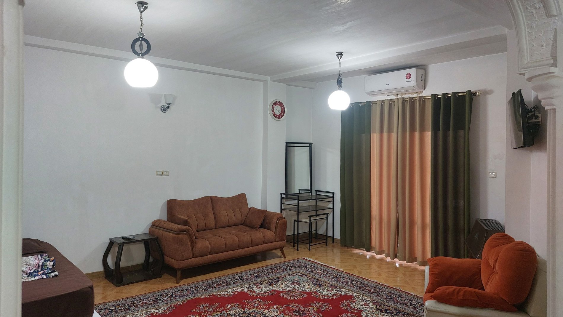 آپارتمان یک خوابه کوروش 6