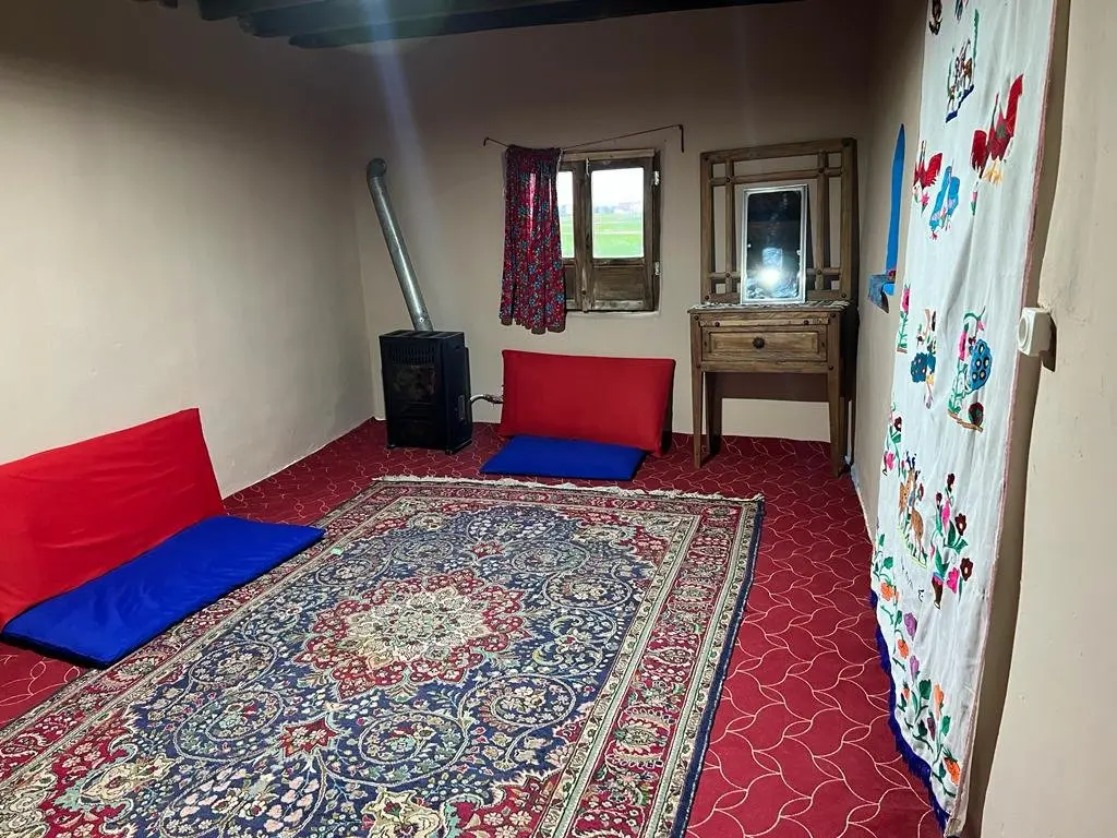 عاروس ویشه - واحد 2 - اتاق 2