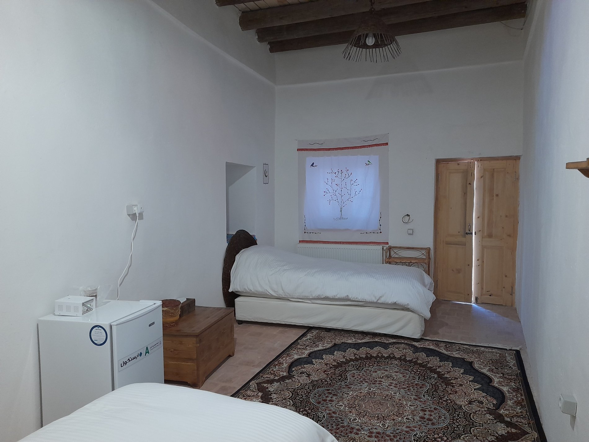 اله بوم - واحد سرخ گل