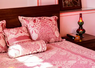 اقامتگاه سنتی هزار و یک شب چهارباغ - شاه نشین