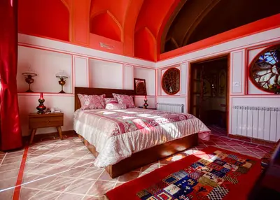 اقامتگاه سنتی هزار و یک شب چهارباغ - شاه نشین