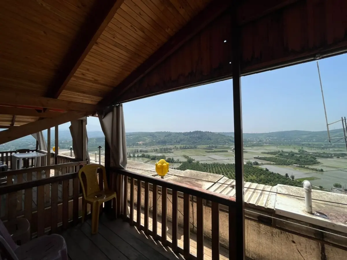 کلبه فلت پشت بام 2 - چوبی نگین 5_واحد پشت بام