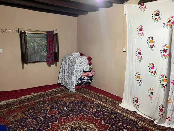 عاروس ویشه - واحد 1 - اتاق 1