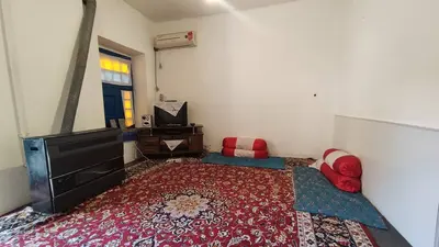 بومگردی عمارت صدر - واحد رز