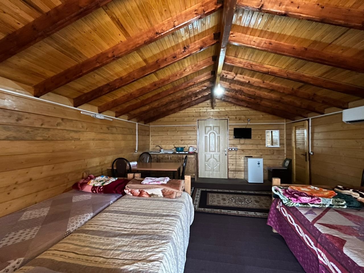 کلبه فلت پشت بام 1 - چوبی نگین 4_واحد پشت بام