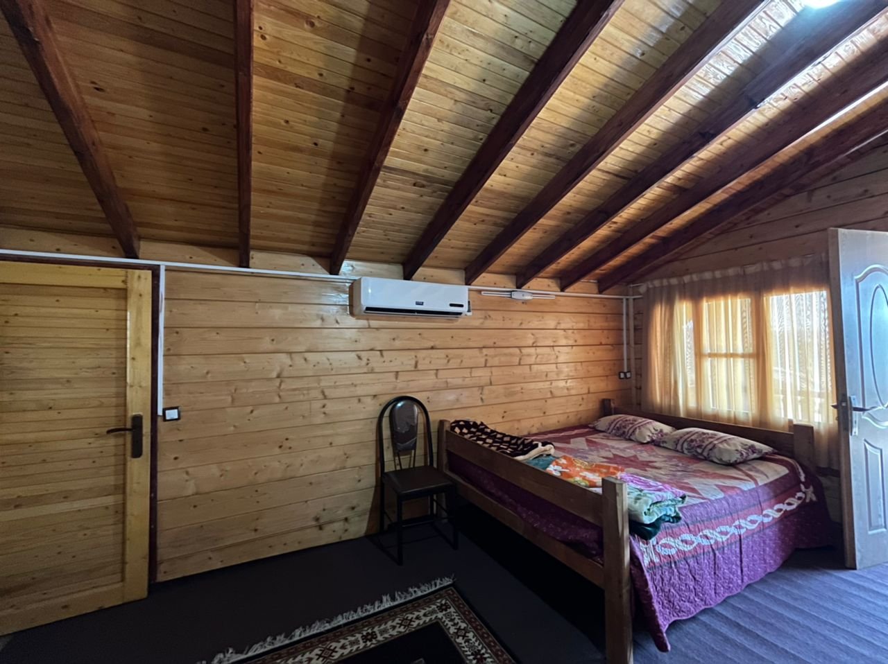 کلبه فلت پشت بام 1