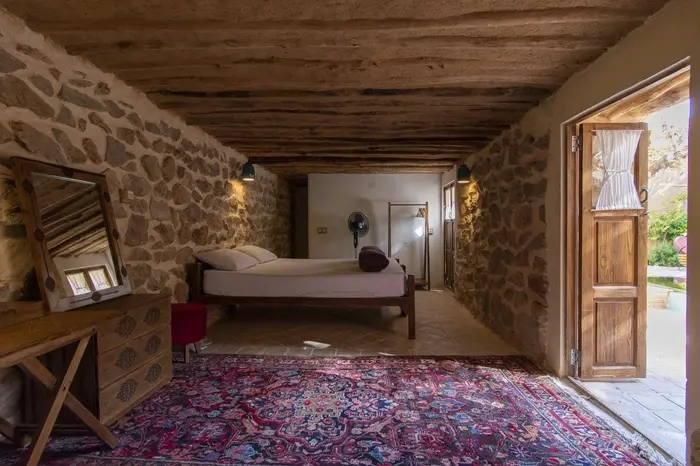 بوم گردی خانه لیرک - واحد سنگاب - سنگاب