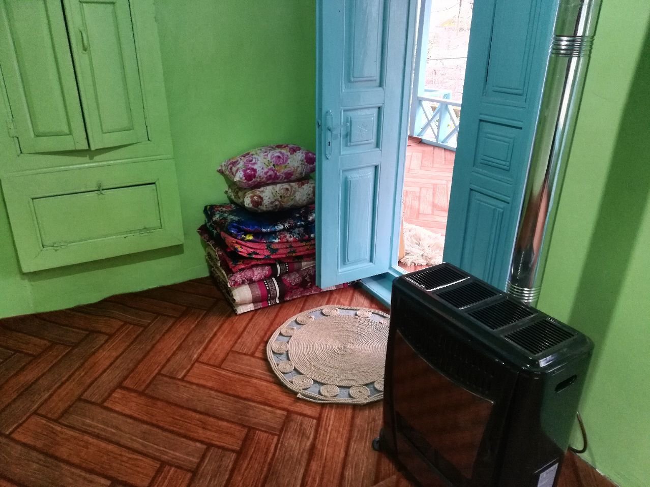 بومگردی حاج حسین پرویزی - خانه کاهگلی اتاق دوم