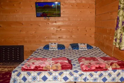 کلبه سه خوابه جنگلی شباهنگ