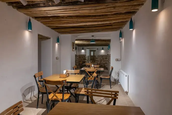 بوم گردی خانه لیرک - واحد سنگاب - خانه لیرک