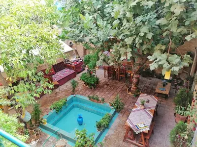 بومگردی ماه سلطان - واحد نازبانو