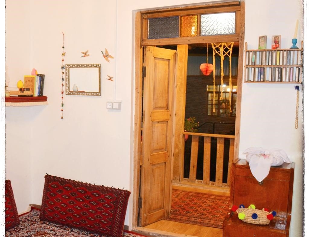 آوش - واحد راش قرمز