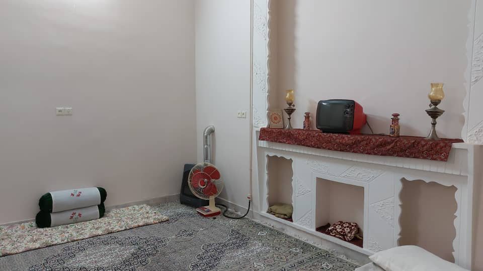 بومگردی یزدمهر - واحد سه دری