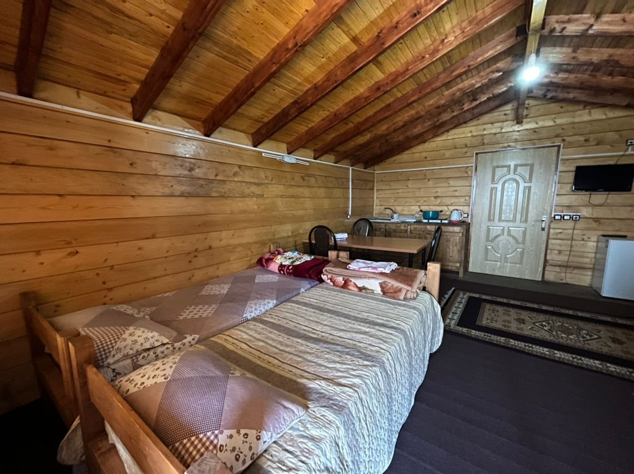 کلبه فلت پشت بام 1 - چوبی نگین 4_واحد پشت بام