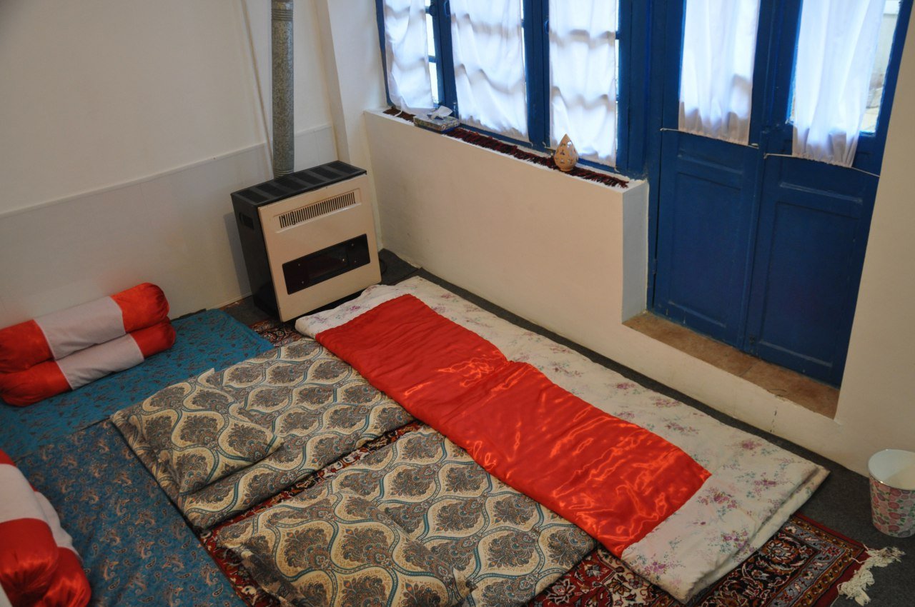 بومگردی عمارت صدر - واحد هیوا