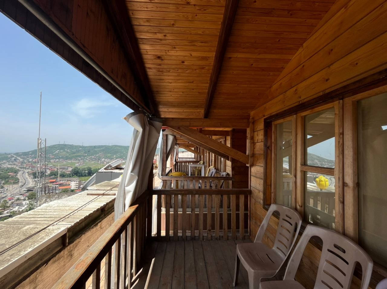 کلبه فلت پشت بام 3