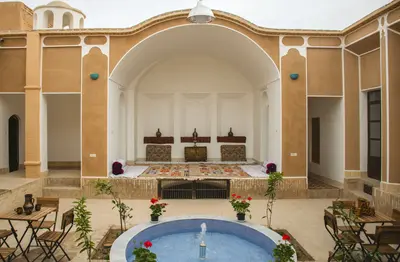 بومگردی یزدمهر - واحد سه دری