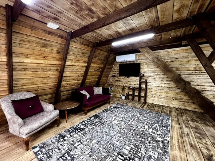 کلبه یک خوابه سوئیسی چوبی جکوزی دار آلفا - کلبه آلفا