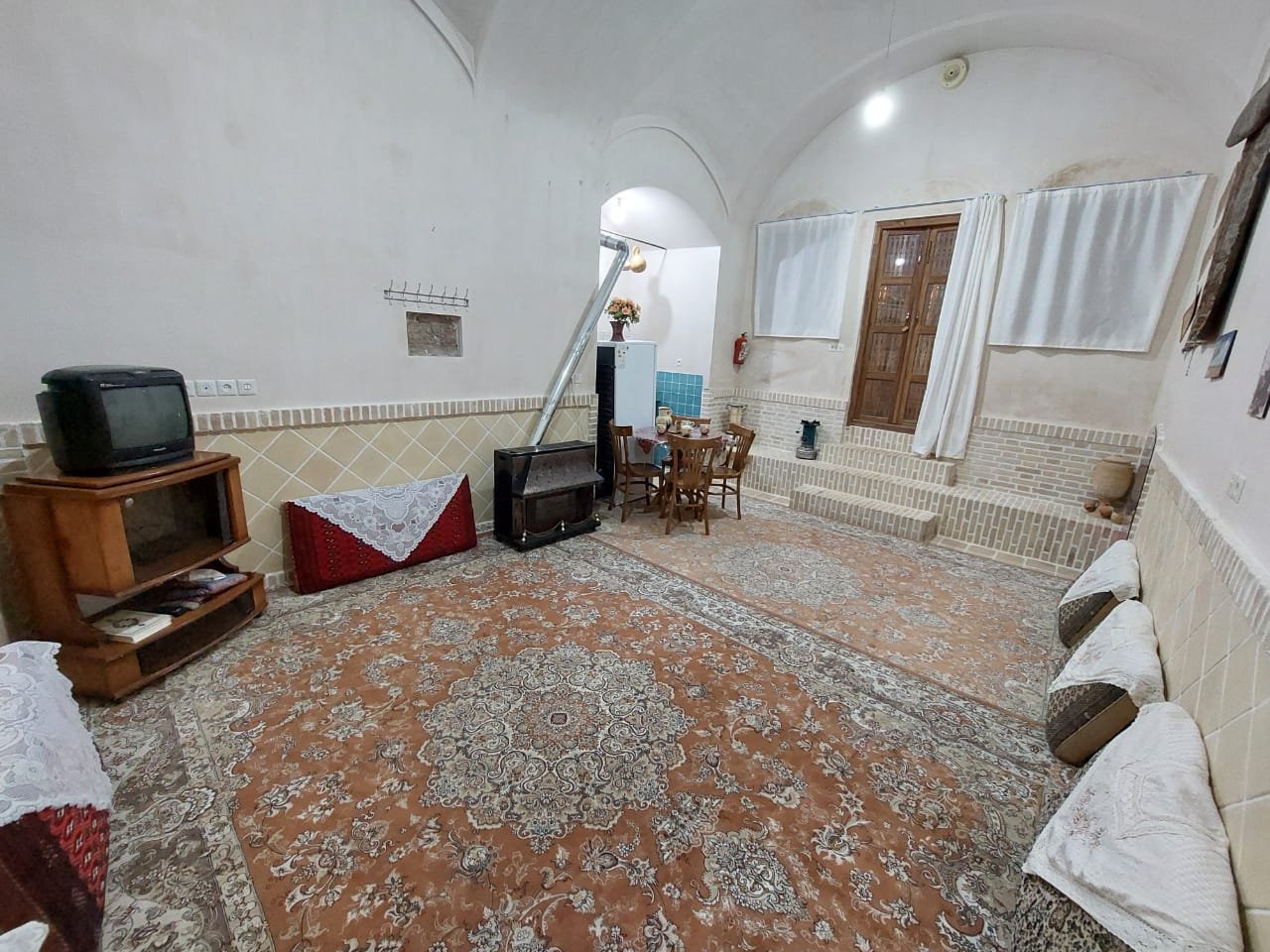 عمارت مهربانو - واحد نگاردخت