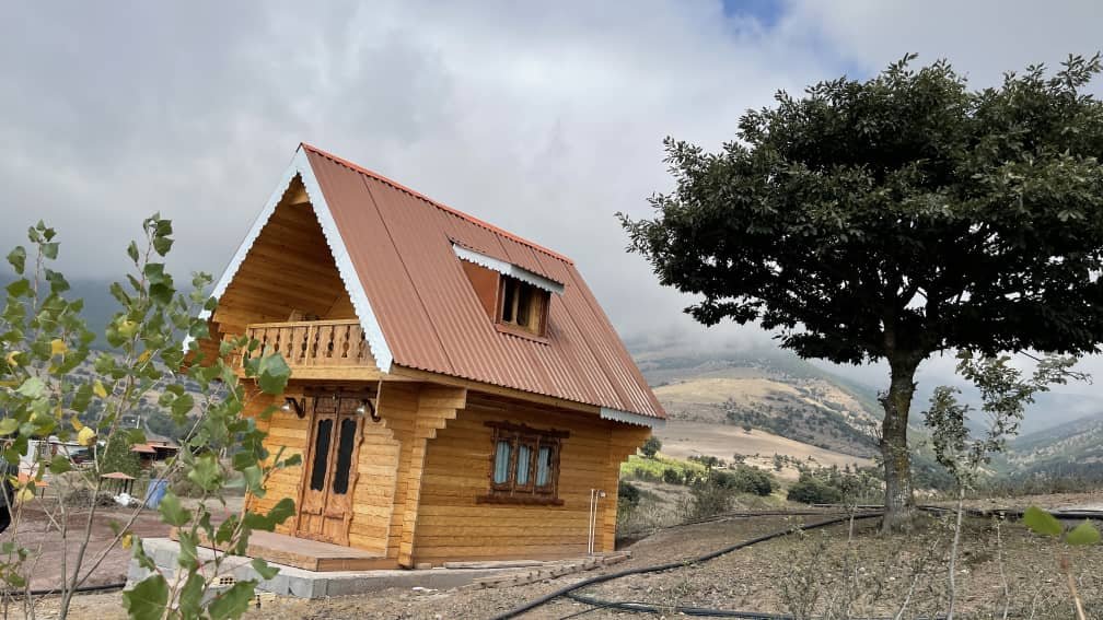 بوم گردی بام رودبار - کلبه چوبی - کلبه چوبی