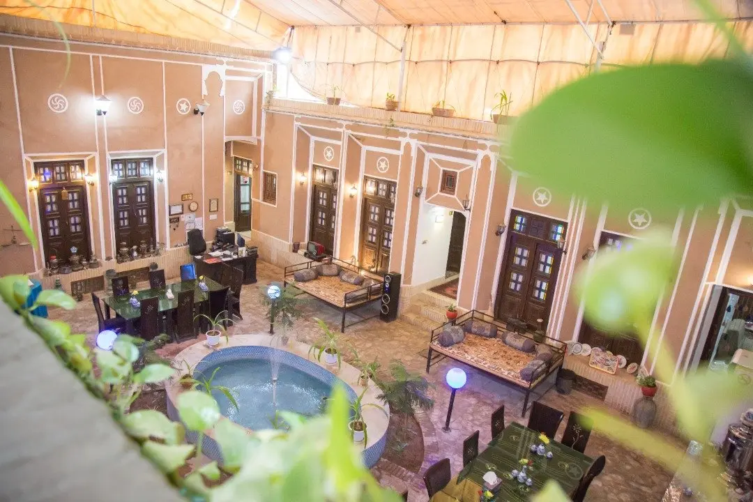 بوم گردی نقره یزد - واحد 103 - نقره یزد