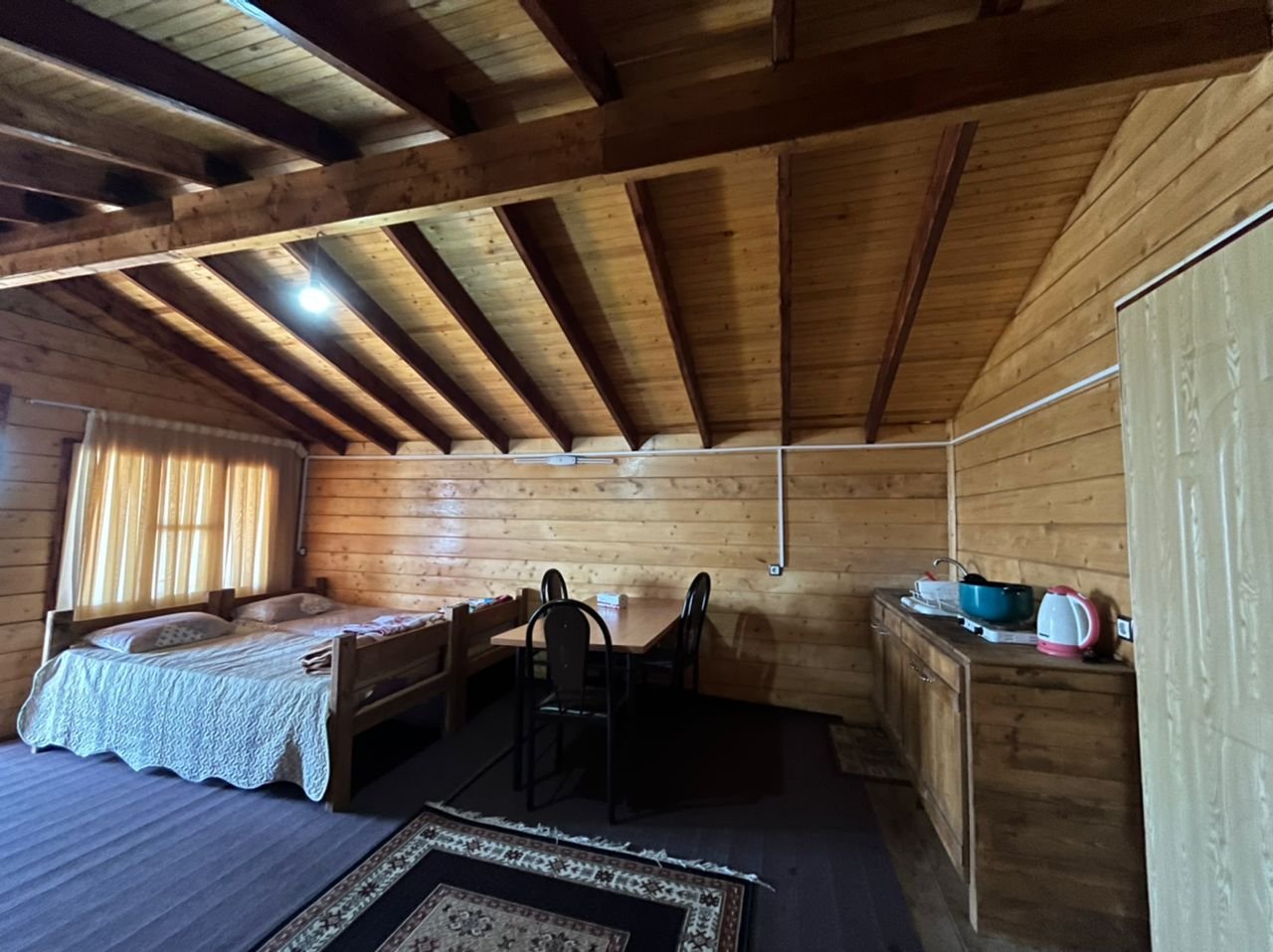 کلبه فلت پشت بام 1