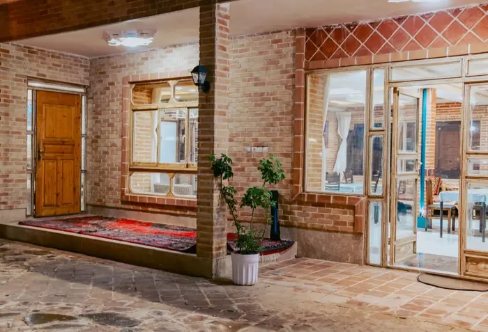 اقامتگاه سنتی باغ ایلخانی امیر - واحد شرویاز - ایلخانی