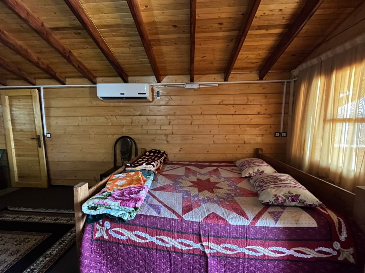 کلبه فلت پشت بام 1