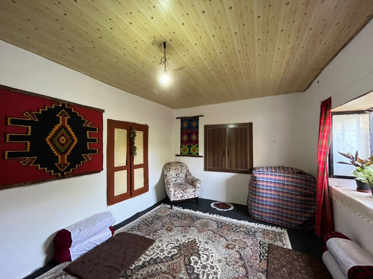 بوم گردی پرچین - واحد 4 - پرچین