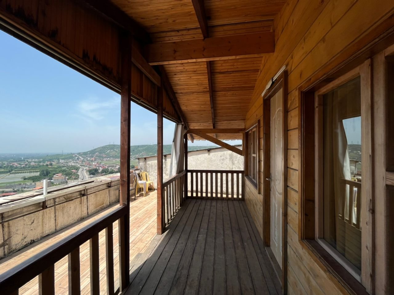 کلبه فلت پشت بام 1