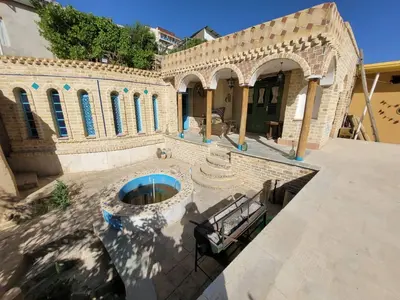 بومگردی عمارت نقوسان - واحد نرگسی