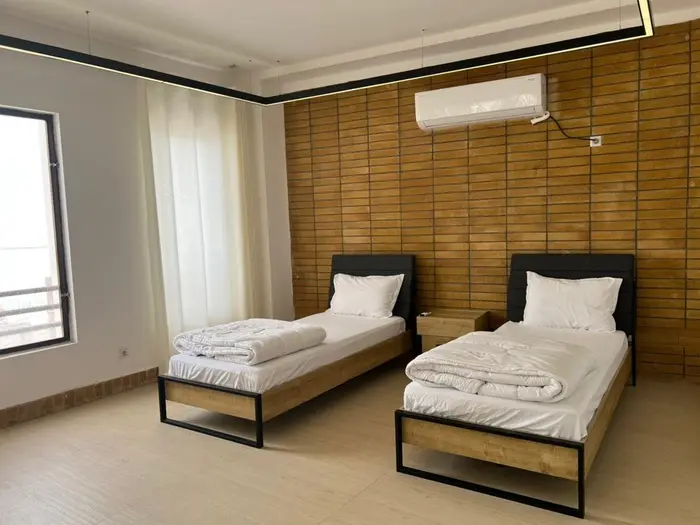 دلفین - واحد طبقه اول - دلفین