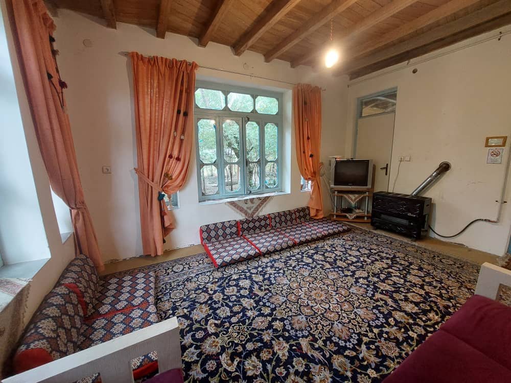 دوخوابه جنگلی دیلا‌نشین