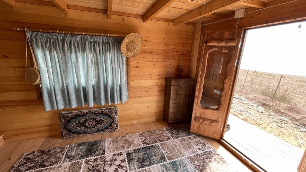 بوم گردی بام رودبار - کلبه چوبی - کلبه چوبی