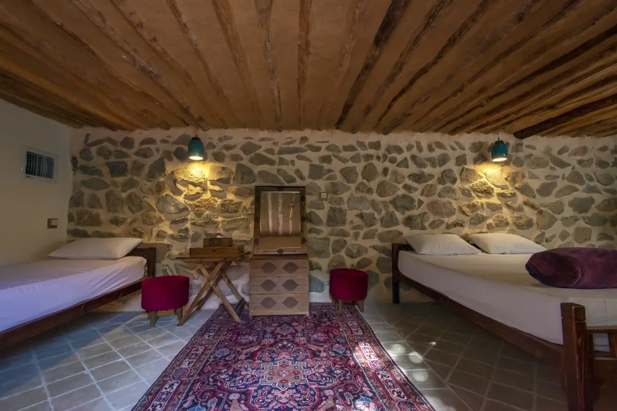 بوم گردی خانه لیرک - واحد سنگاب - سنگاب