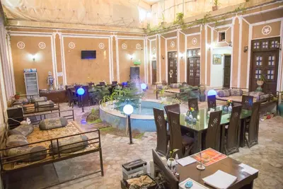 بومگردی نقره یزد - واحد 107