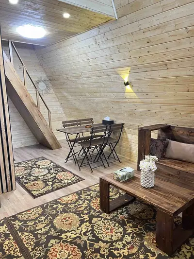 کلبه یک خوابه سوئیسی جنگلی اَرشیا