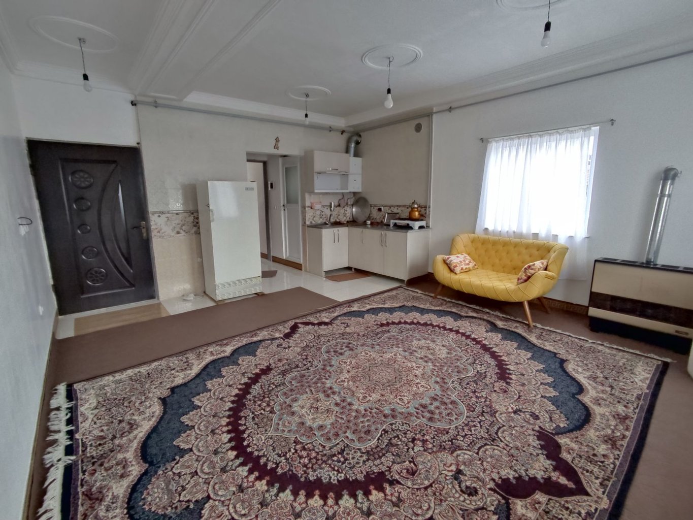 سوئیت چشمه سر شماره 2 - پذیرایی با ویو