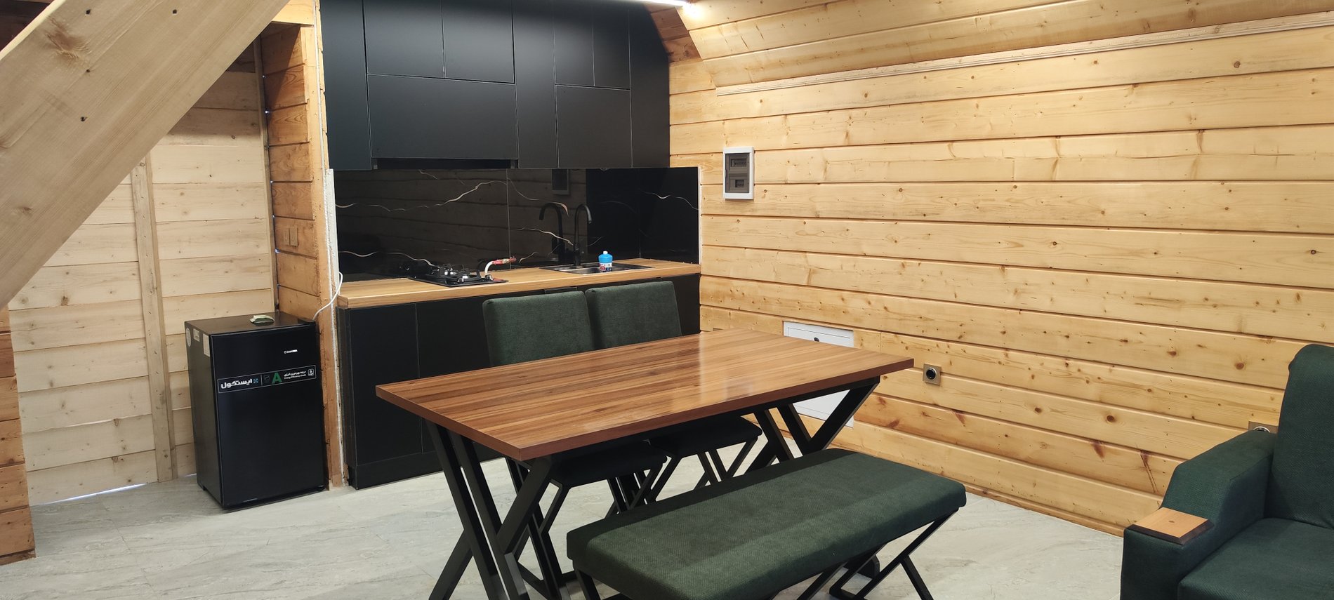 کلبه یک خوابه سوئیسی مقدم