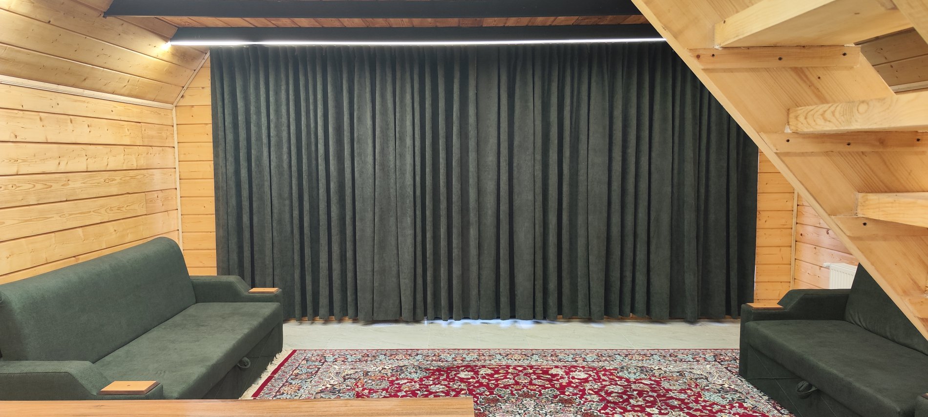 کلبه یک خوابه سوئیسی مقدم